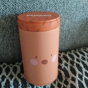 David's Tea tin
